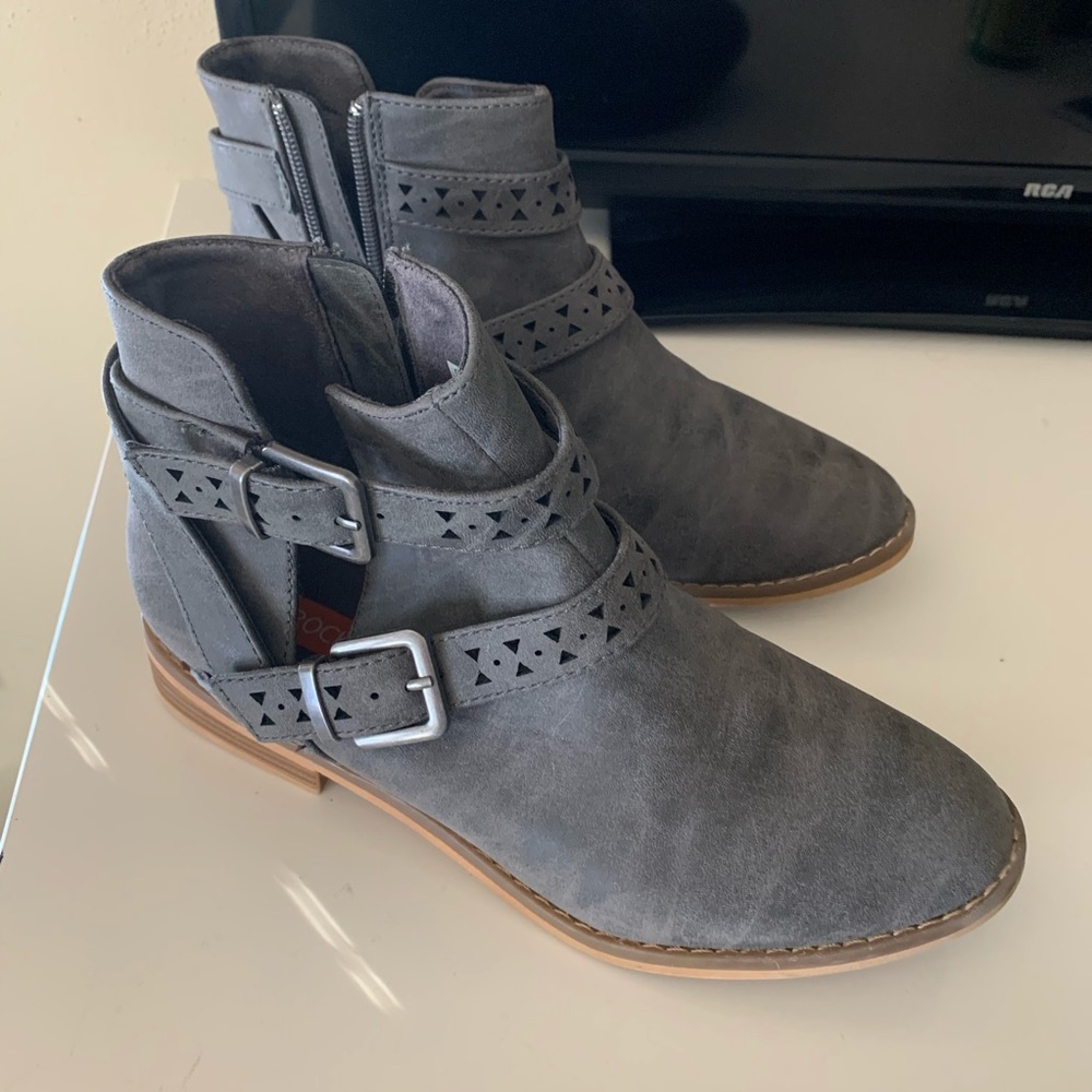 Rocketdog booties, size 8. Very lightly worn